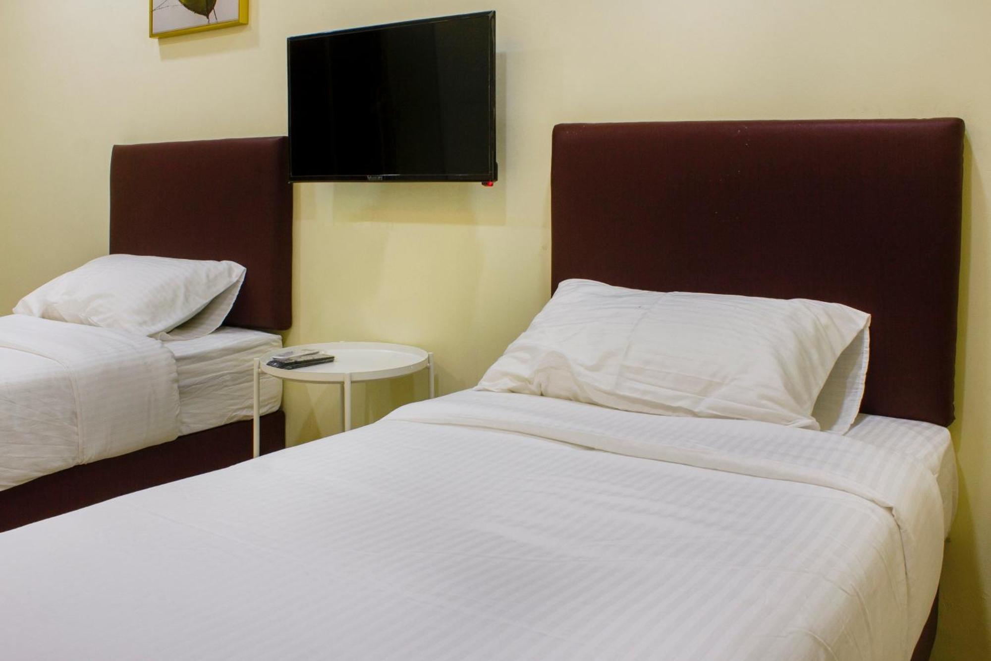 פסיר גודאנג Oyo 90090 Roselyn Inn 2 מראה חיצוני תמונה